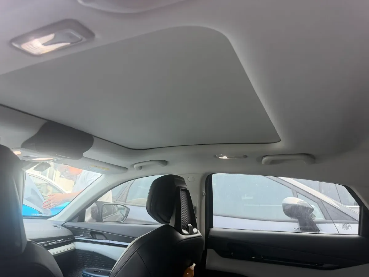 2023 ChangAn UNI-V iDD 1.5T 170HP L4 6TCT PHEV 18.4KWH,autocango,china used car exporter,china ev exporter,chinese used car exporter,chinese used ev exporter