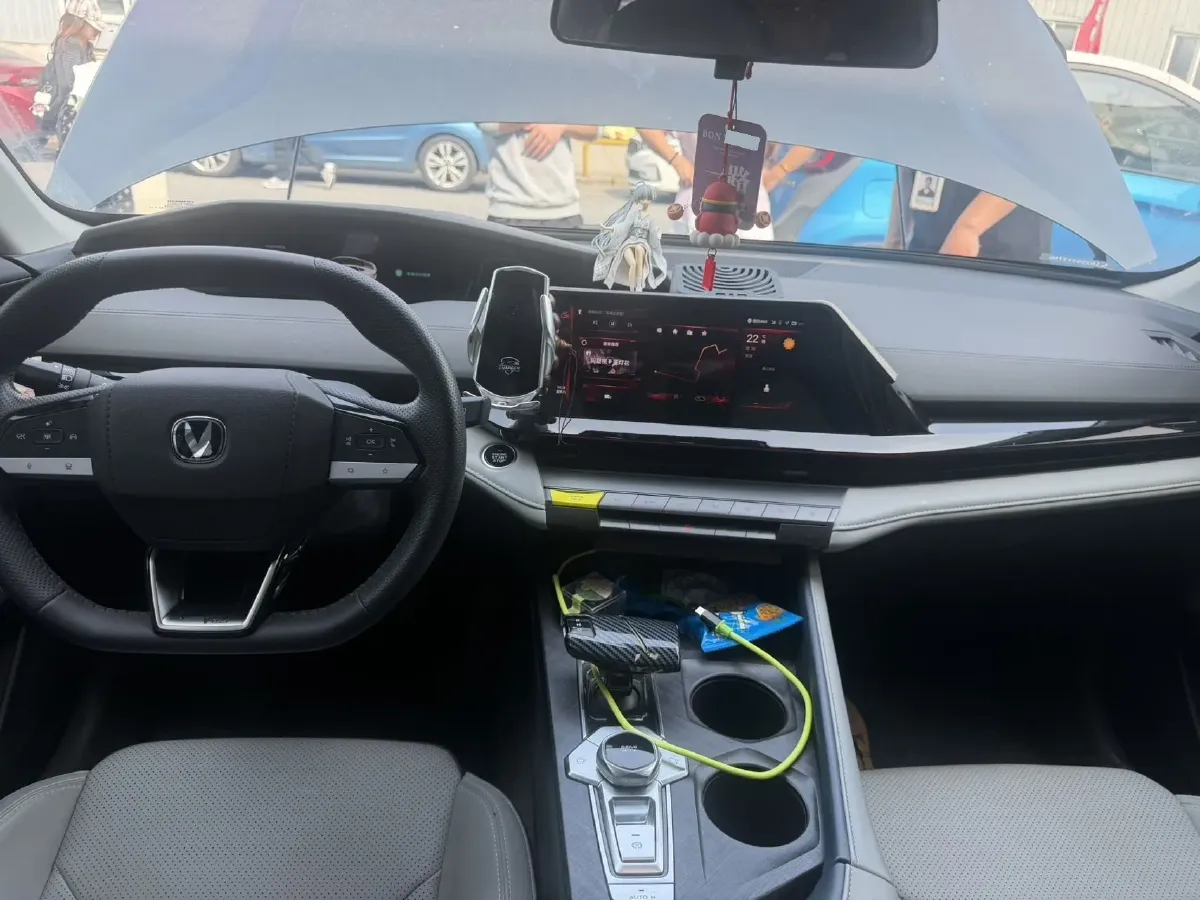 2023 ChangAn UNI-V iDD 1.5T 170HP L4 6TCT PHEV 18.4KWH,autocango,china used car exporter,china ev exporter,chinese used car exporter,chinese used ev exporter