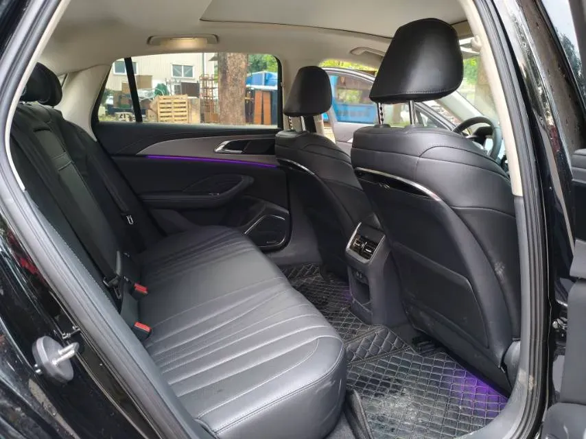 2023 HongQi H5 2.0T 224HP L4 8AT,autocango,china used car exporter,china ev exporter,chinese used car exporter,chinese used ev exporter