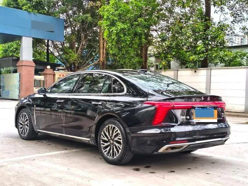 2023 HongQi H5 2.0T 224HP L4 8AT,autocango,china used car exporter,china ev exporter,chinese used car exporter,chinese used ev exporter