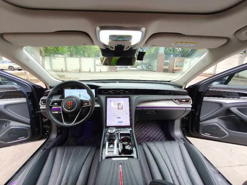 2023 HongQi H5 2.0T 224HP L4 8AT,autocango,china used car exporter,china ev exporter,chinese used car exporter,chinese used ev exporter