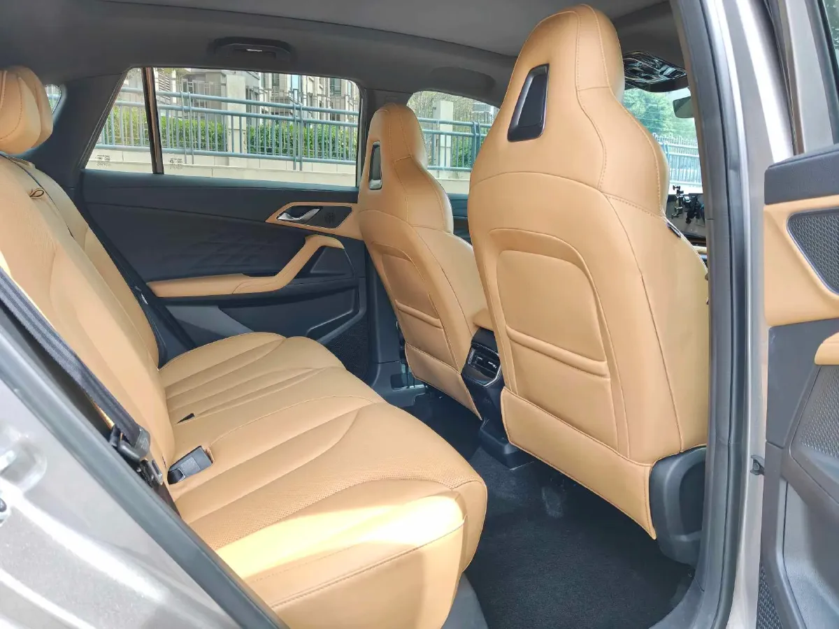 2023 Roewe RX5 1.5T 188HP L4 7DCT,autocango,china used car exporter,china ev exporter,chinese used car exporter,chinese used ev exporter