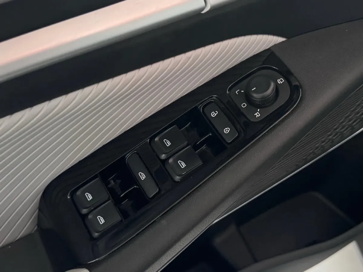 2022 Geely Emgrand 1.5L 114HP L4 CVT,autocango,china used car exporter,china ev exporter,chinese used car exporter,chinese used ev exporter