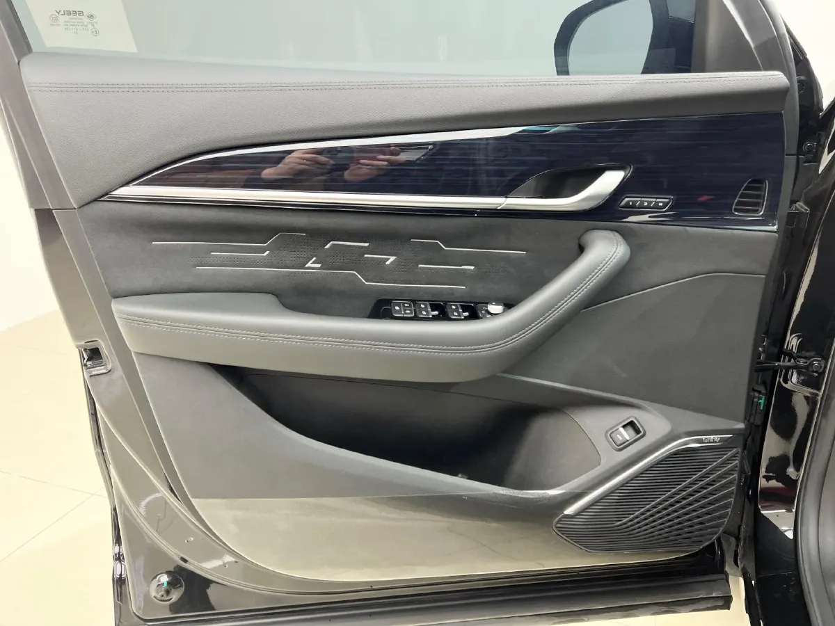 2024 Geely Monjaro 2.0T 238HP L4 8AT,autocango,china used car exporter,china ev exporter,chinese used car exporter,chinese used ev exporter