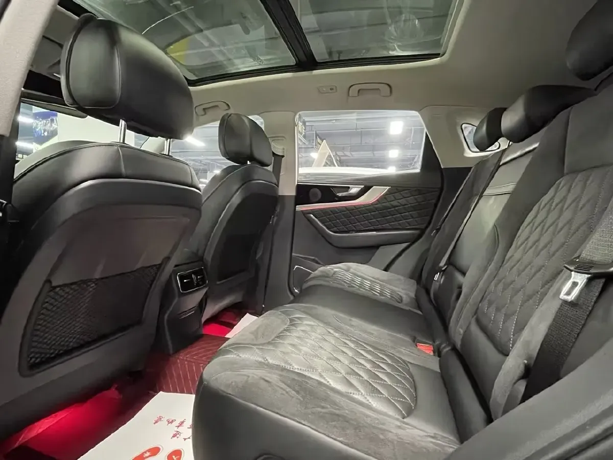 2019 HongQi HS5 2.0T 224HP L4 6AT,autocango,china used car exporter,china ev exporter,chinese used car exporter,chinese used ev exporter