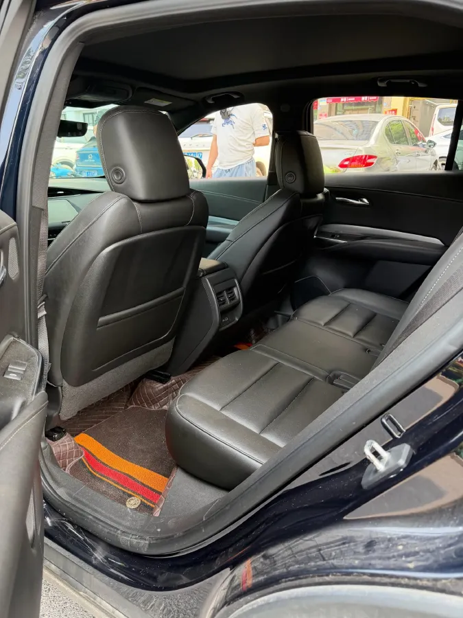 2020 Cadillac XT4 2.0T 241HP L4 9AT,autocango,china used car exporter,china ev exporter,chinese used car exporter,chinese used ev exporter