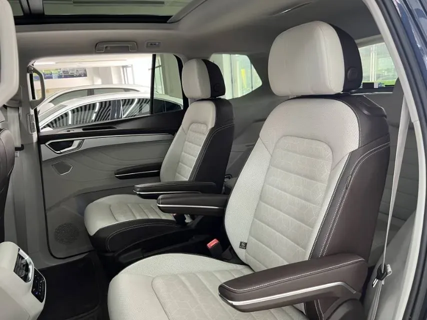 2022 Volkswagen Talagon 2.0T 186HP L4 7DCT,autocango,china used car exporter,china ev exporter,chinese used car exporter,chinese used ev exporter