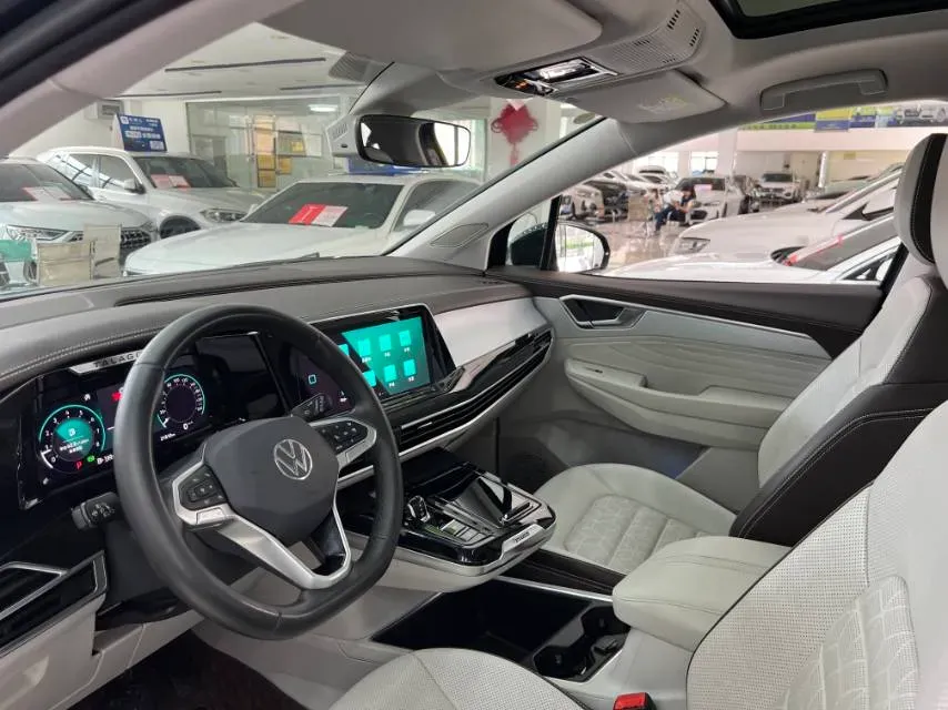 2022 Volkswagen Talagon 2.0T 186HP L4 7DCT,autocango,china used car exporter,china ev exporter,chinese used car exporter,chinese used ev exporter