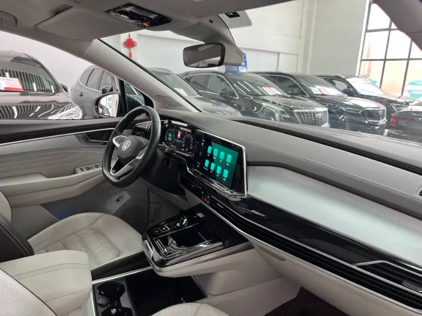 2022 Volkswagen Talagon 2.0T 186HP L4 7DCT,autocango,china used car exporter,china ev exporter,chinese used car exporter,chinese used ev exporter