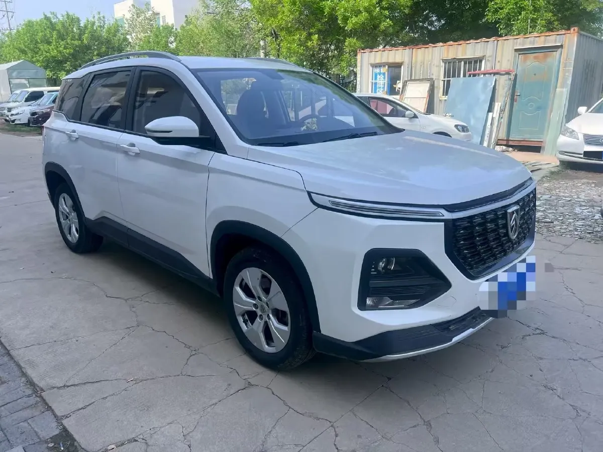 2020 BaoJun 530 1.5T 147HP L4 6MT,autocango,china used car exporter,china ev exporter,chinese used car exporter,chinese used ev exporter