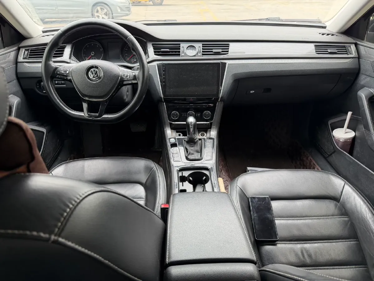 2017 Volkswagen Passat 1.8T 180HP L4 7DCT,autocango,china used car exporter,china ev exporter,chinese used car exporter,chinese used ev exporter