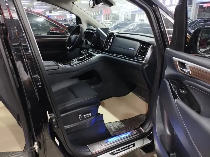 2021 GAC Trumpchi M8 2.0T 252HP L4 8AT,autocango,china used car exporter,china ev exporter,chinese used car exporter,chinese used ev exporter