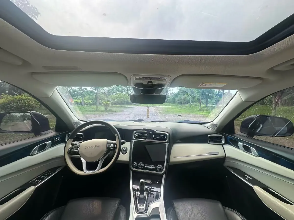 2019 LYNK&CO 01 2.0T 190HP L4 6AT,autocango,china used car exporter,china ev exporter,chinese used car exporter,chinese used ev exporter