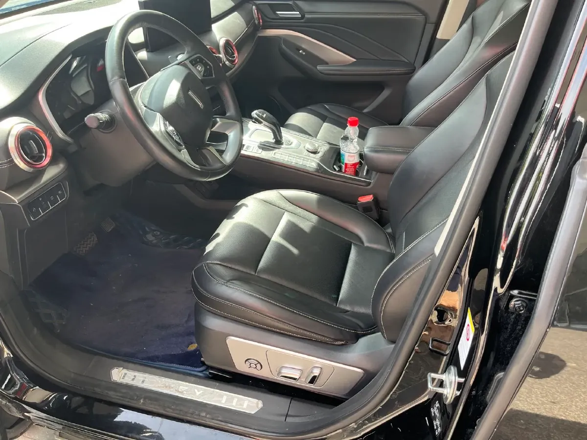 2021 WEY VV6 2.0T 227HP L4 7DCT,autocango,china used car exporter,china ev exporter,chinese used car exporter,chinese used ev exporter