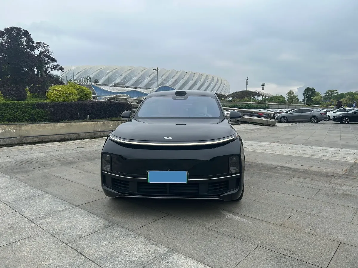 2022 Li L9 Range Extended 154HP REEV 42.6KWH,autocango,china used car exporter,china ev exporter,chinese used car exporter,chinese used ev exporter