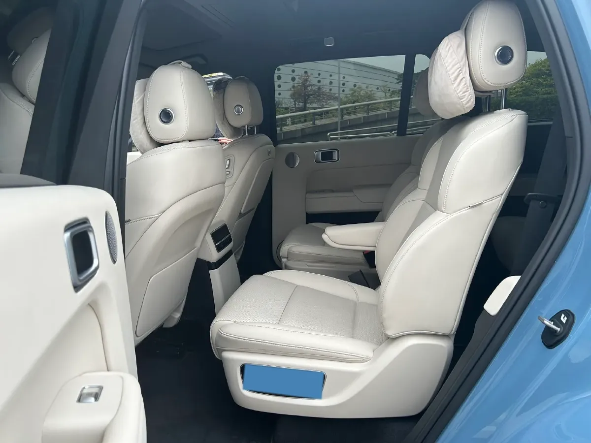 2022 Li L9 Range Extended 154HP REEV 42.6KWH,autocango,china used car exporter,china ev exporter,chinese used car exporter,chinese used ev exporter