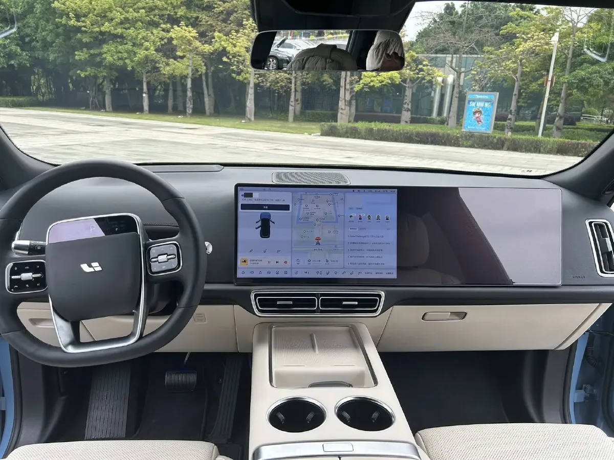 2022 Li L9 Range Extended 154HP REEV 42.6KWH,autocango,china used car exporter,china ev exporter,chinese used car exporter,chinese used ev exporter