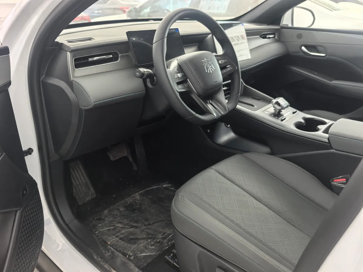 2025 BYD Qin Plus 1.5L 101HP L4 E-CVT PHEV 7.68KWH,autocango,china used car exporter,china ev exporter,chinese used car exporter,chinese used ev exporter