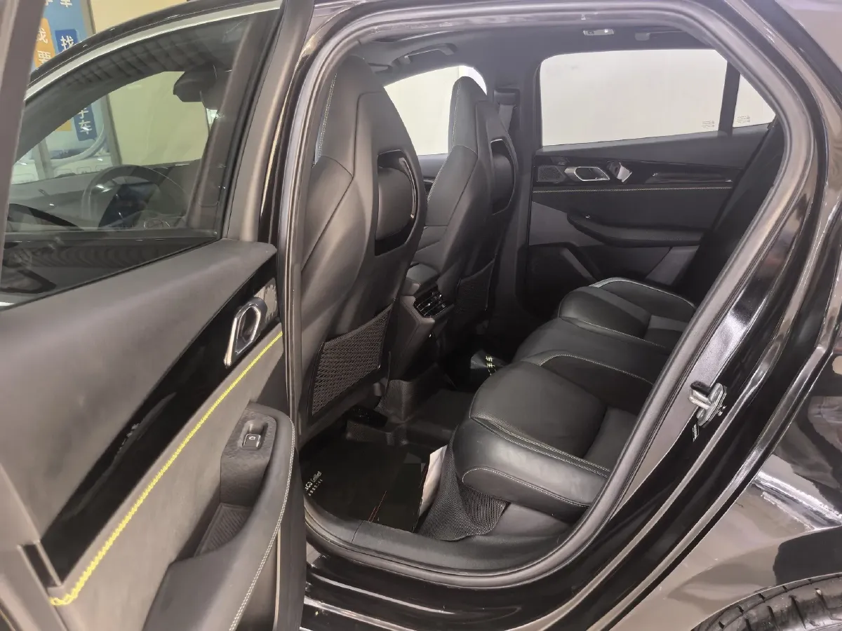 2023 LYNK&CO 03 2.0T 254HP L4 7DCT,autocango,china used car exporter,china ev exporter,chinese used car exporter,chinese used ev exporter