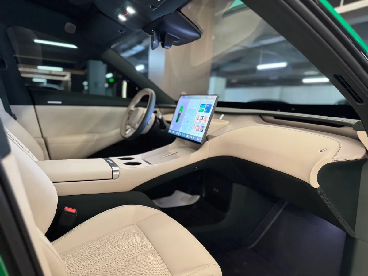 2025 MI YU7 BEV 96.3KWH,autocango,china used car exporter,china ev exporter,chinese used car exporter,chinese used ev exporter