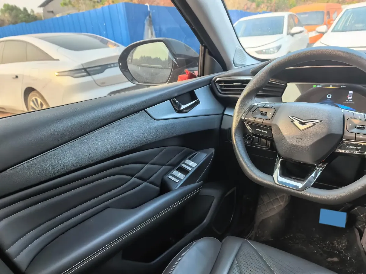 2025 KaiYi KunLun 1.5T 156HP L4 6DCT,autocango,china used car exporter,china ev exporter,chinese used car exporter,chinese used ev exporter