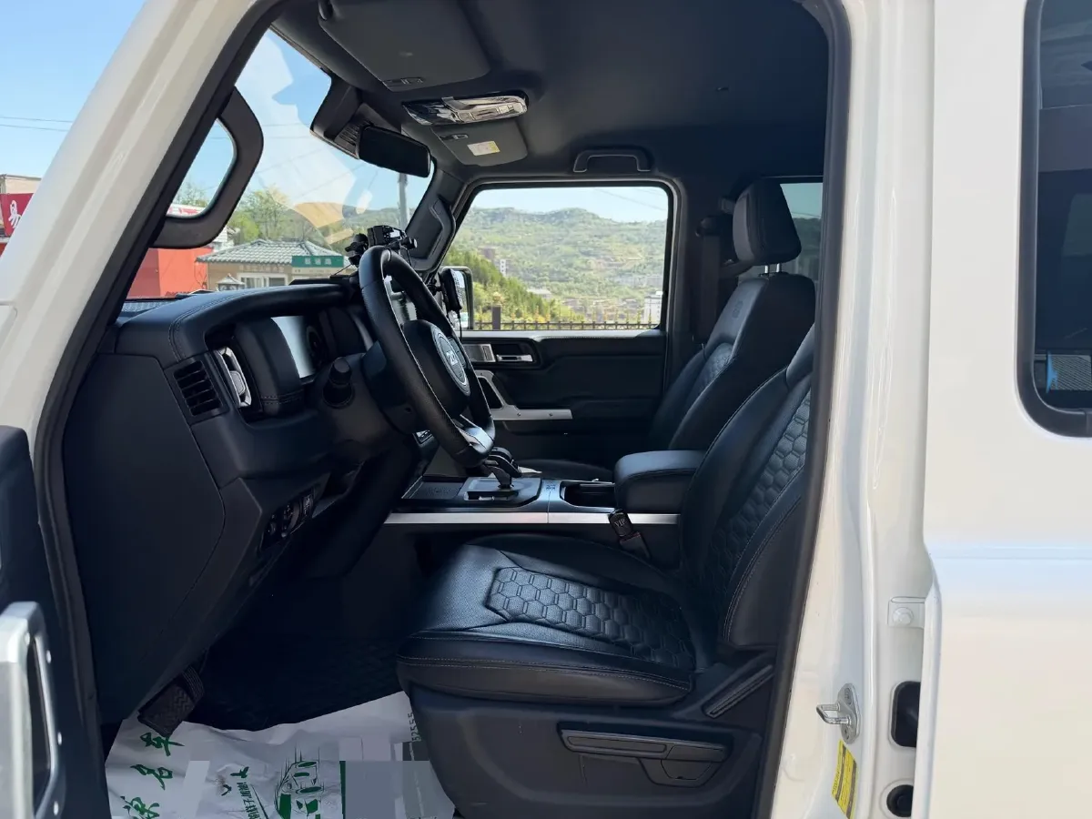 2024 212 212 T01 2.0T 252HP L4 8AT,autocango,china used car exporter,china ev exporter,chinese used car exporter,chinese used ev exporter