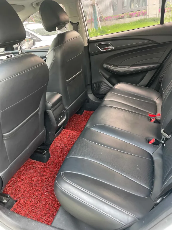 2019 Roewe i5 1.5L 120HP L4 CVT,autocango,china used car exporter,china ev exporter,chinese used car exporter,chinese used ev exporter