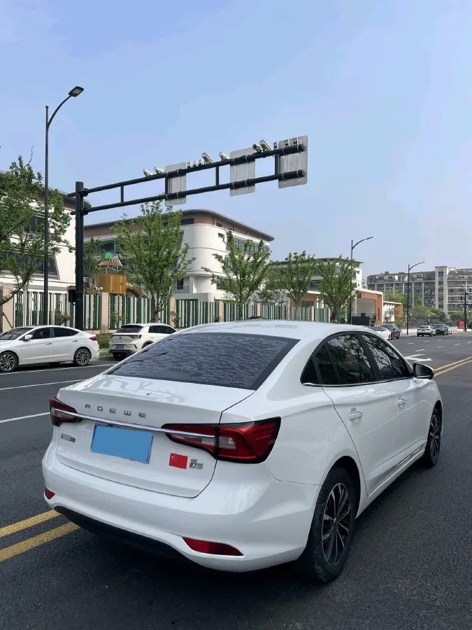 2019 Roewe i5 1.5L 120HP L4 CVT,autocango,china used car exporter,china ev exporter,chinese used car exporter,chinese used ev exporter