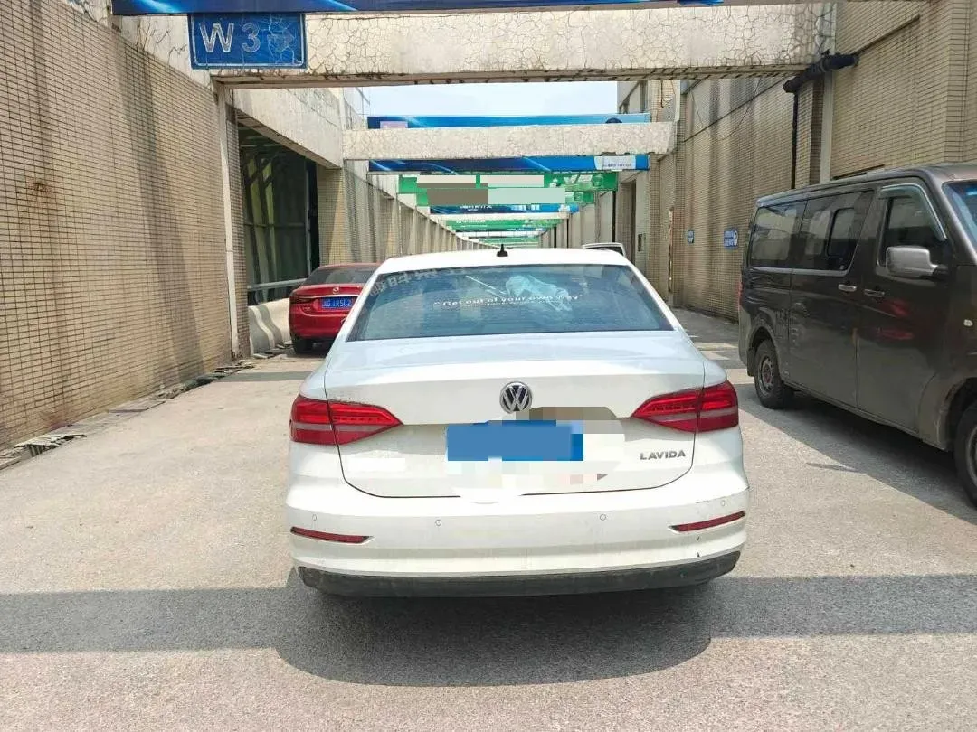 2018 Landwind XiaoYao 1.5T 163HP L4 CVT,autocango,china used car exporter,china ev exporter,chinese used car exporter,chinese used ev exporter