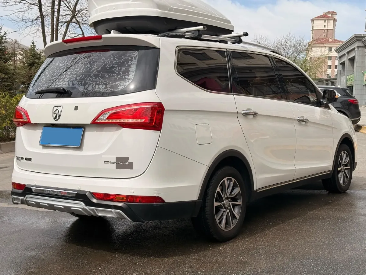 2017 BaoJun 730 1.5T 150HP L4 6MT,autocango,china used car exporter,china ev exporter,chinese used car exporter,chinese used ev exporter