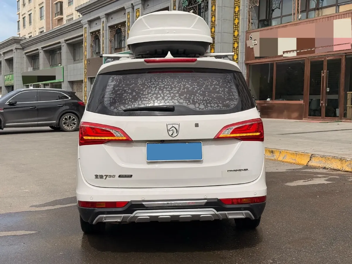 2017 BaoJun 730 1.5T 150HP L4 6MT,autocango,china used car exporter,china ev exporter,chinese used car exporter,chinese used ev exporter