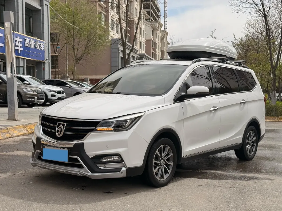 2017 BaoJun 730 1.5T 150HP L4 6MT,autocango,china used car exporter,china ev exporter,chinese used car exporter,chinese used ev exporter