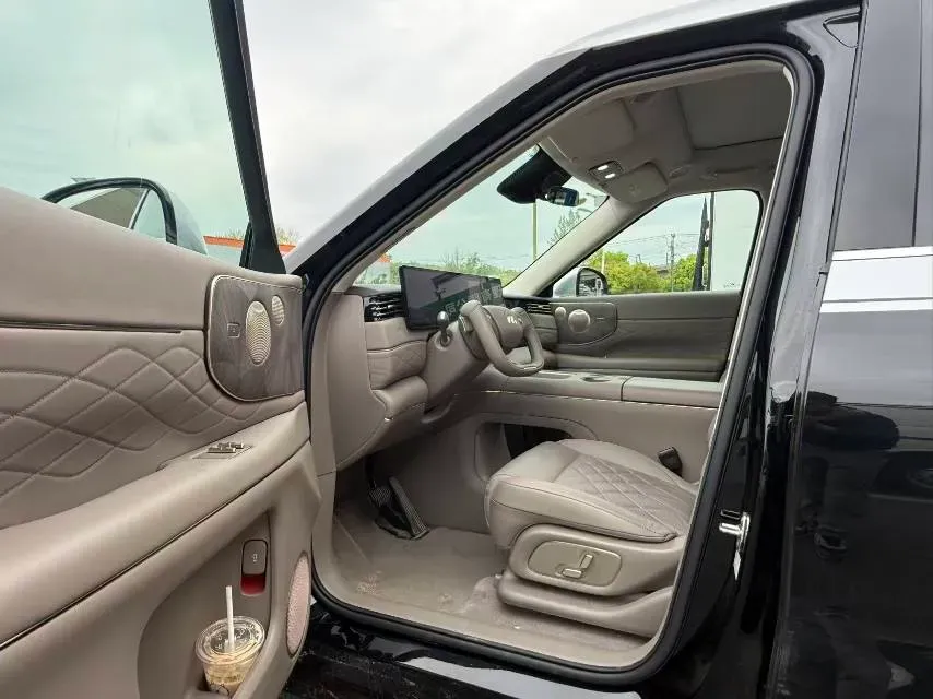 2026 IM LS9 REEV 155HP REEV,autocango,china used car exporter,china ev exporter,chinese used car exporter,chinese used ev exporter