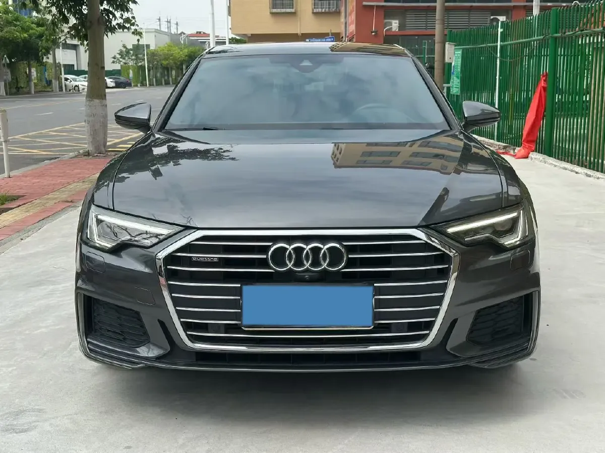 2022 Audi A6L 2.0T 224HP L4 7DCT,autocango,china used car exporter,china ev exporter,chinese used car exporter,chinese used ev exporter