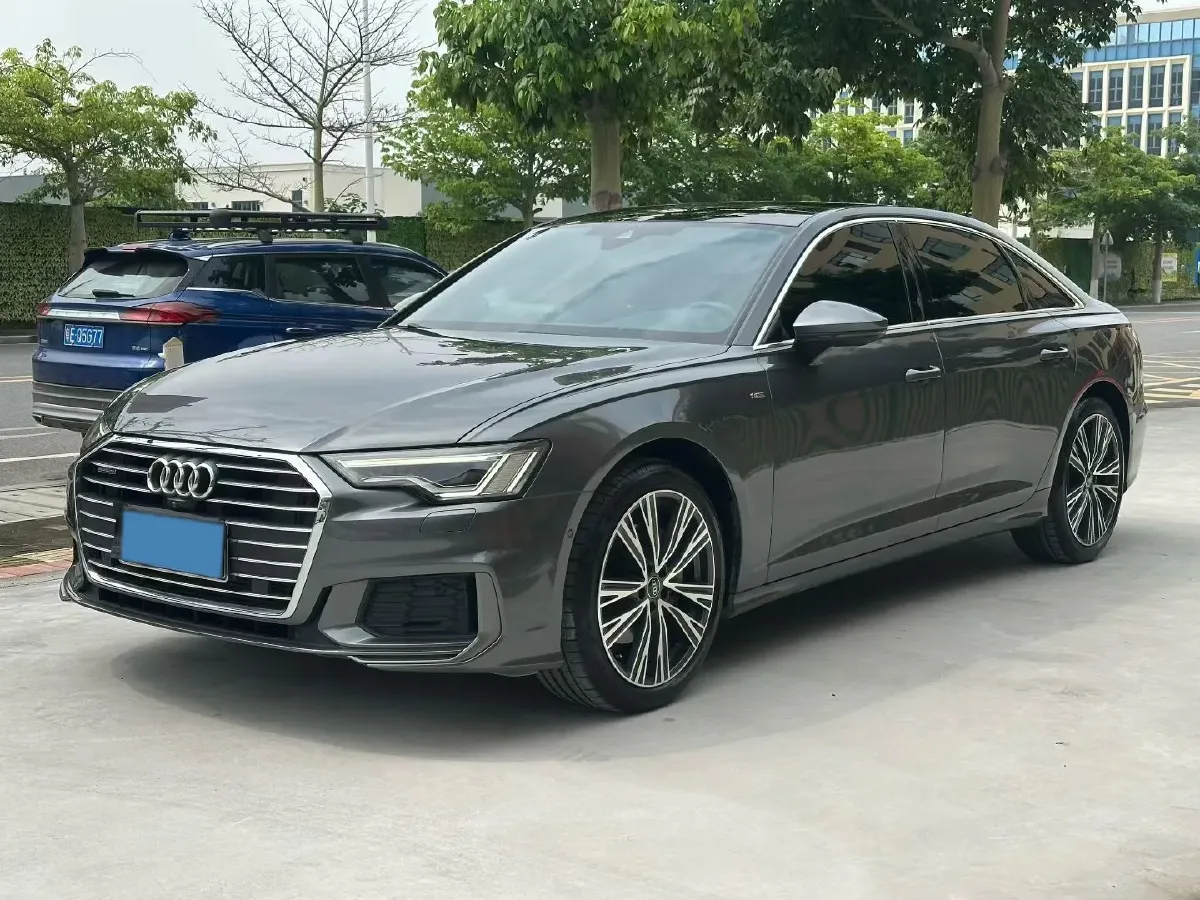 2022 Audi A6L 2.0T 224HP L4 7DCT,autocango,china used car exporter,china ev exporter,chinese used car exporter,chinese used ev exporter