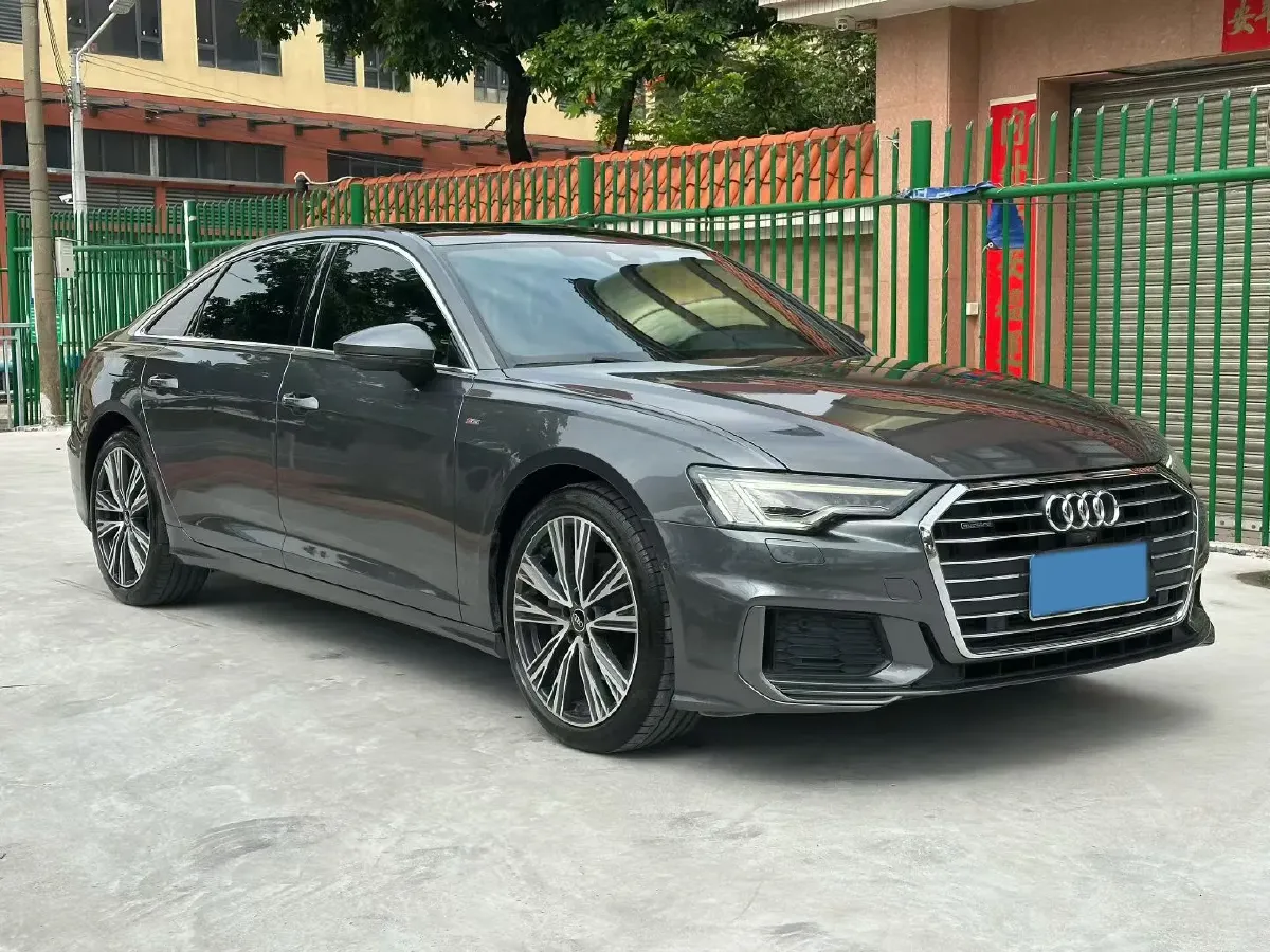 2022 Audi A6L 2.0T 224HP L4 7DCT,autocango,china used car exporter,china ev exporter,chinese used car exporter,chinese used ev exporter
