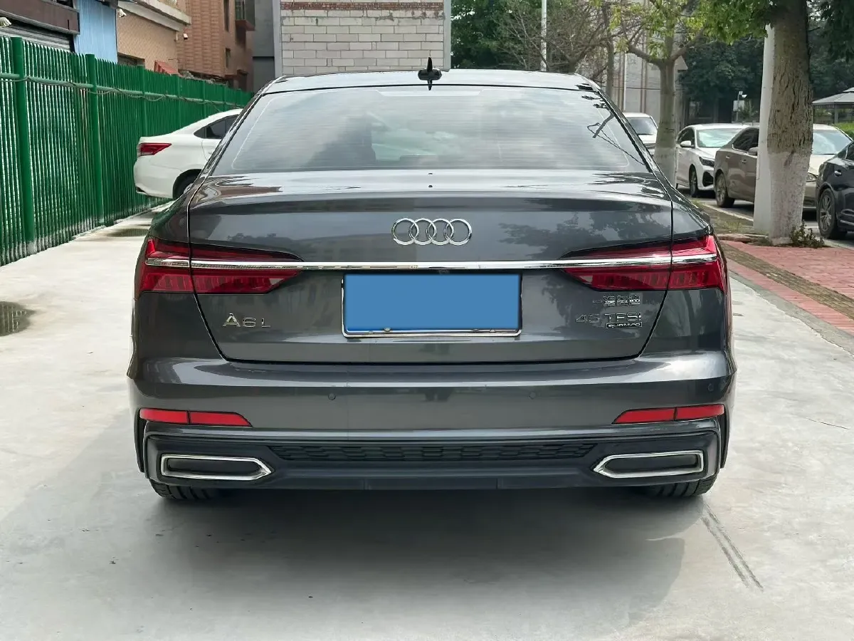 2022 Audi A6L 2.0T 224HP L4 7DCT,autocango,china used car exporter,china ev exporter,chinese used car exporter,chinese used ev exporter