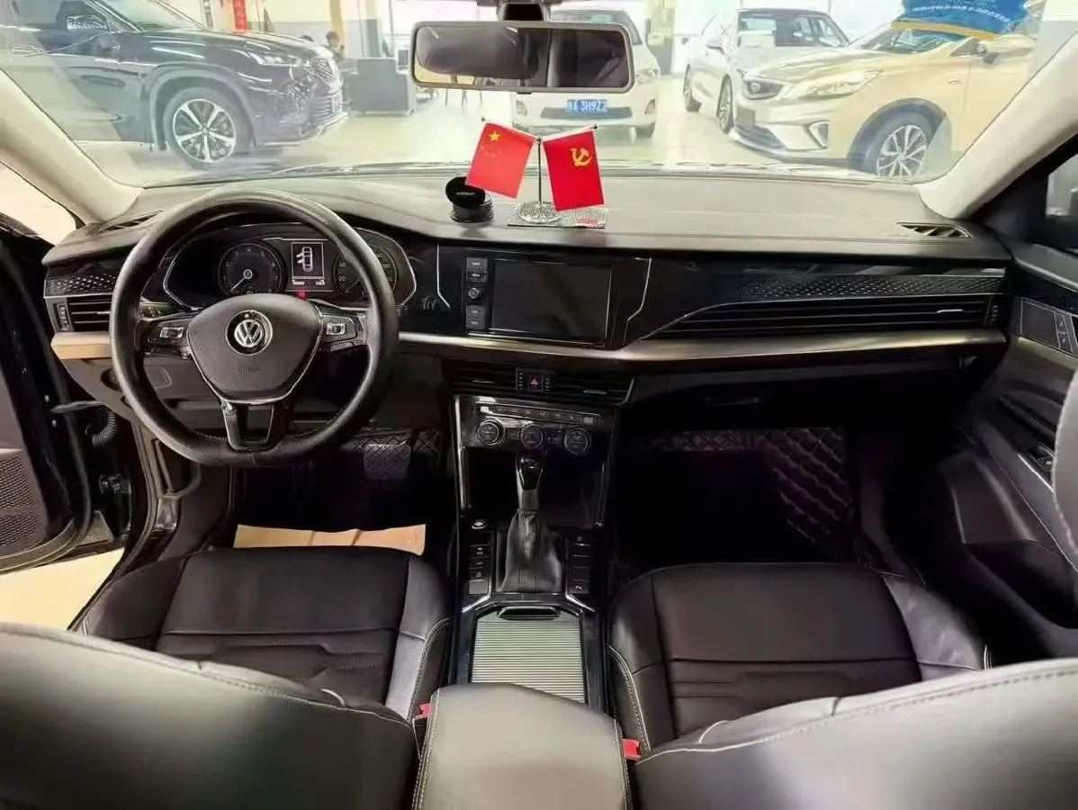 2019 Volvo V40 1.5T 152HP L4 6AT,autocango,china used car exporter,china ev exporter,chinese used car exporter,chinese used ev exporter