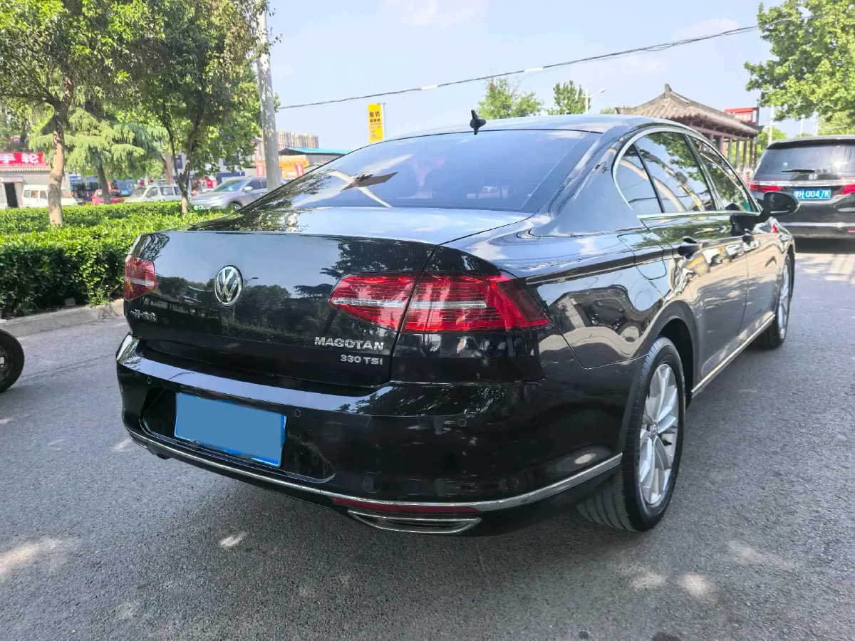 2019 Volkswagen Magotan 2.0T 186HP L4 7DCT,autocango,china used car exporter,china ev exporter,chinese used car exporter,chinese used ev exporter