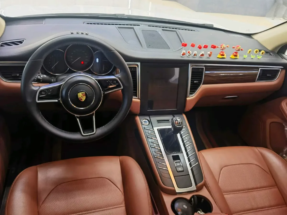 2017 Zotye SR9 2.0T 190HP L4 5MT,autocango,china used car exporter,china ev exporter,chinese used car exporter,chinese used ev exporter