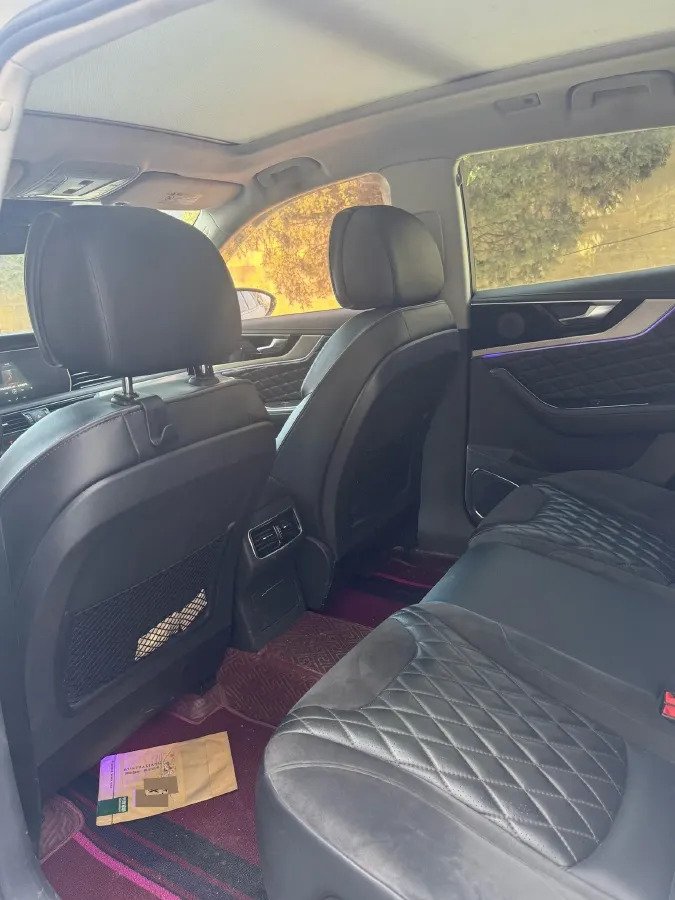 2019 HongQi HS5 2.0T 224HP L4 6AT,autocango,china used car exporter,china ev exporter,chinese used car exporter,chinese used ev exporter