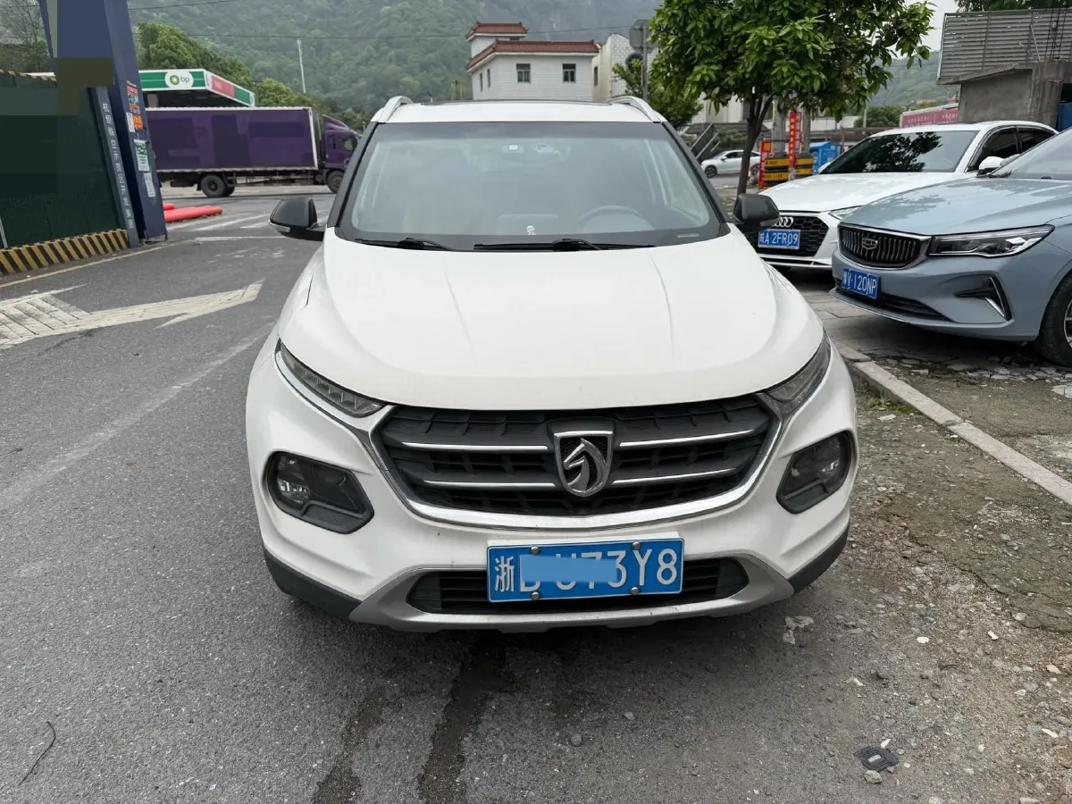 2017 BaoJun 510 1.5L 112HP L4 6MT,autocango,china used car exporter,china ev exporter,chinese used car exporter,chinese used ev exporter