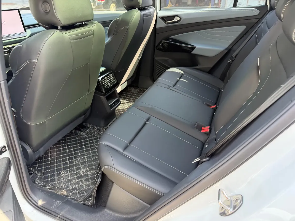 2025 Volkswagen ID.4 X BEV 52.8KWH,autocango,china used car exporter,china ev exporter,chinese used car exporter,chinese used ev exporter