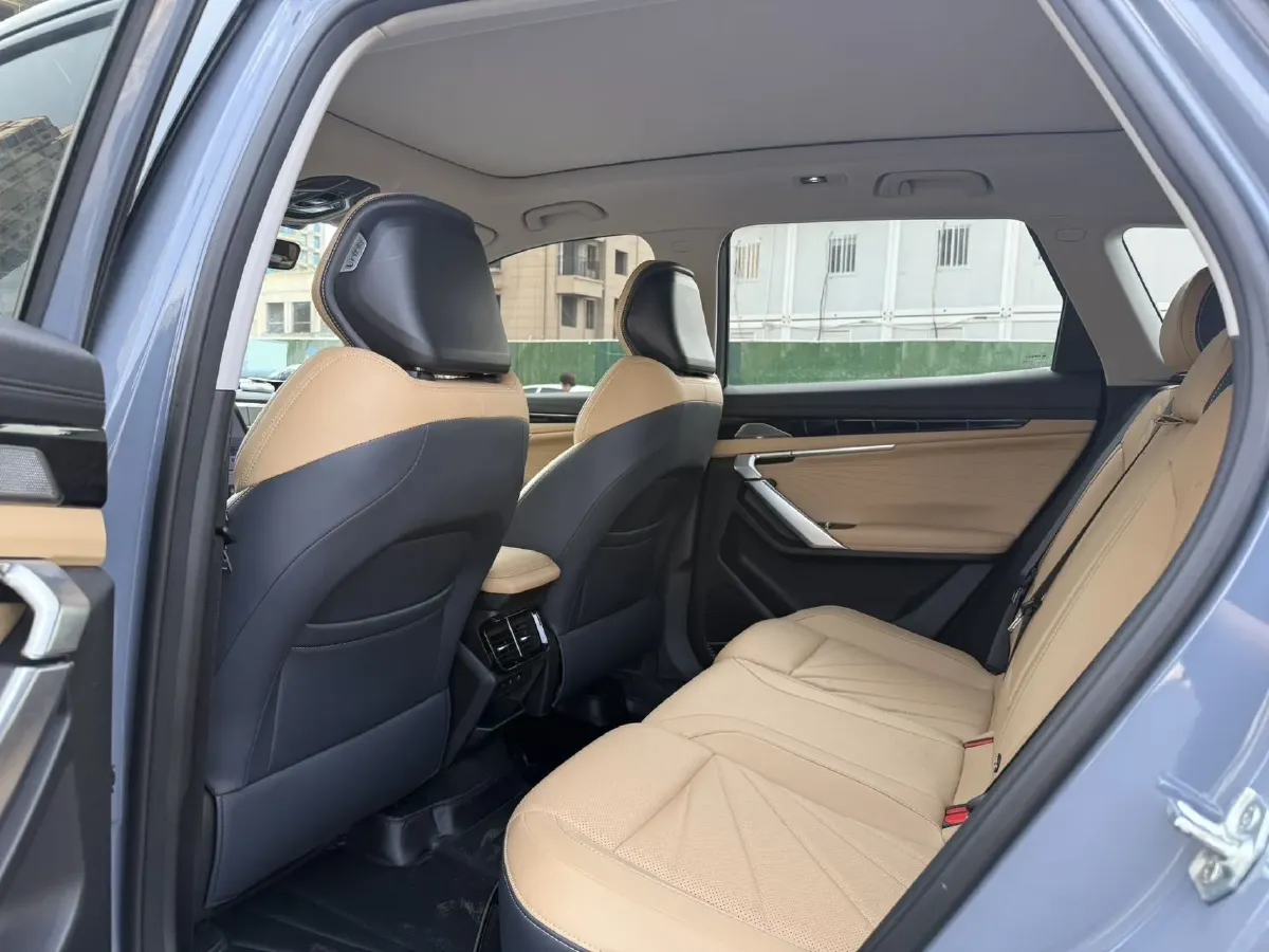 2023 Geely StarRay 1.5T 181HP L4 7DCT,autocango,china used car exporter,china ev exporter,chinese used car exporter,chinese used ev exporter