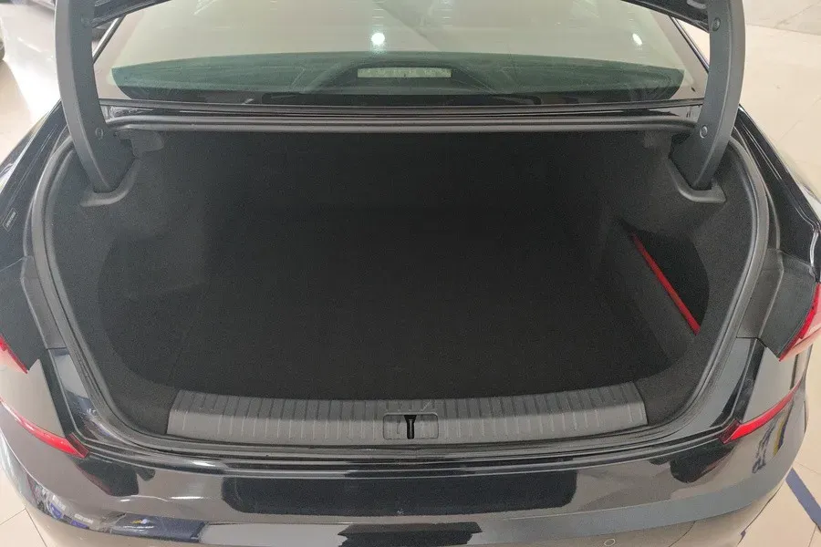 2020 Volkswagen Passat 2.0T 186HP L4 7DCT,autocango,china used car exporter,china ev exporter,chinese used car exporter,chinese used ev exporter