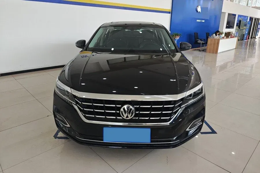 2020 Volkswagen Passat 2.0T 186HP L4 7DCT,autocango,china used car exporter,china ev exporter,chinese used car exporter,chinese used ev exporter