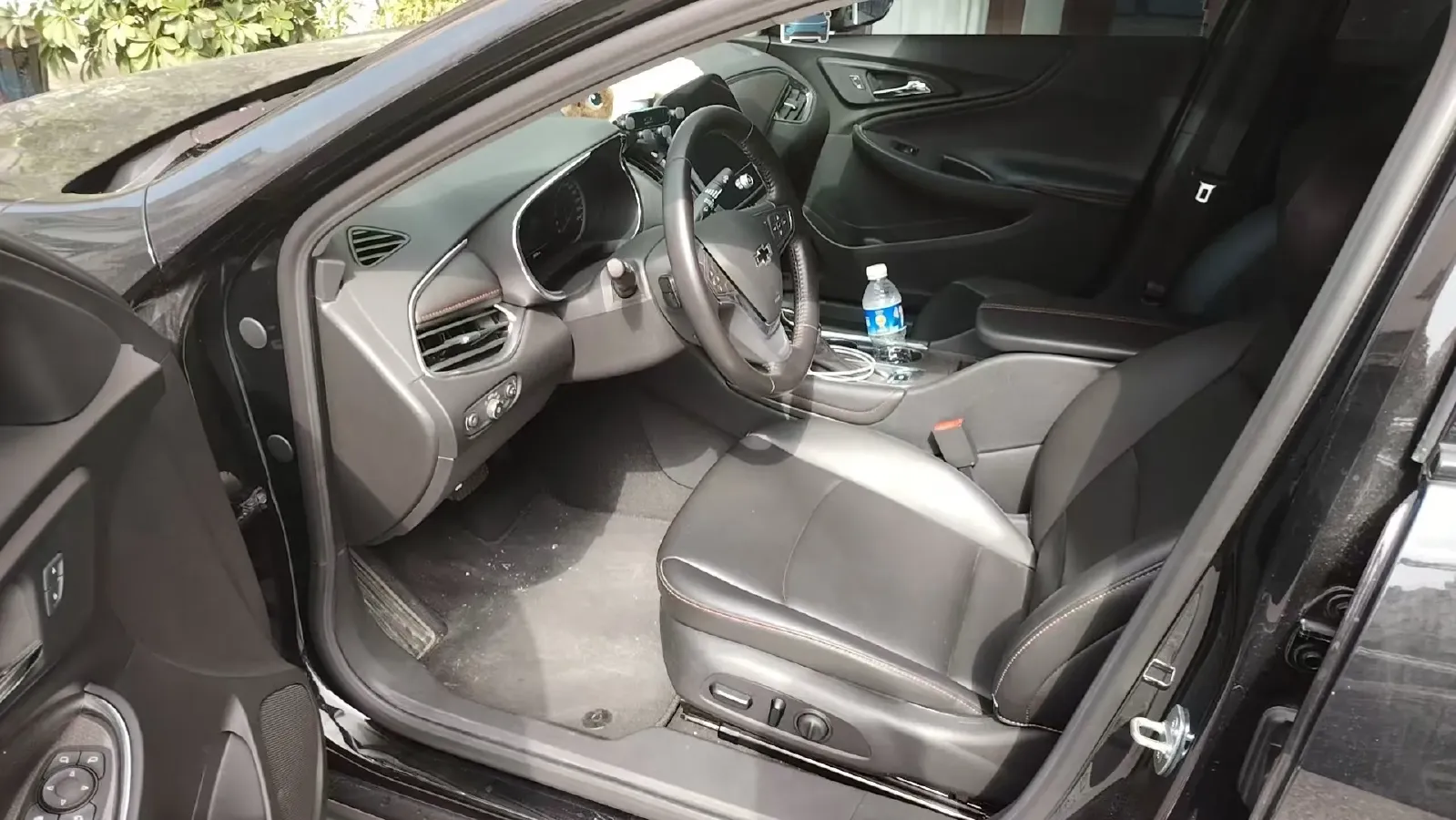 2022 Chevrolet Malibu XL 2.0T 237HP L4 9AT,autocango,china used car exporter,china ev exporter,chinese used car exporter,chinese used ev exporter