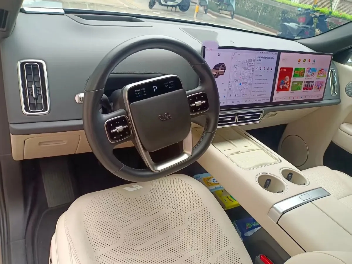 2023 Li L8 Range Extended 154HP REEV 40.9KWH,autocango,china used car exporter,china ev exporter,chinese used car exporter,chinese used ev exporter