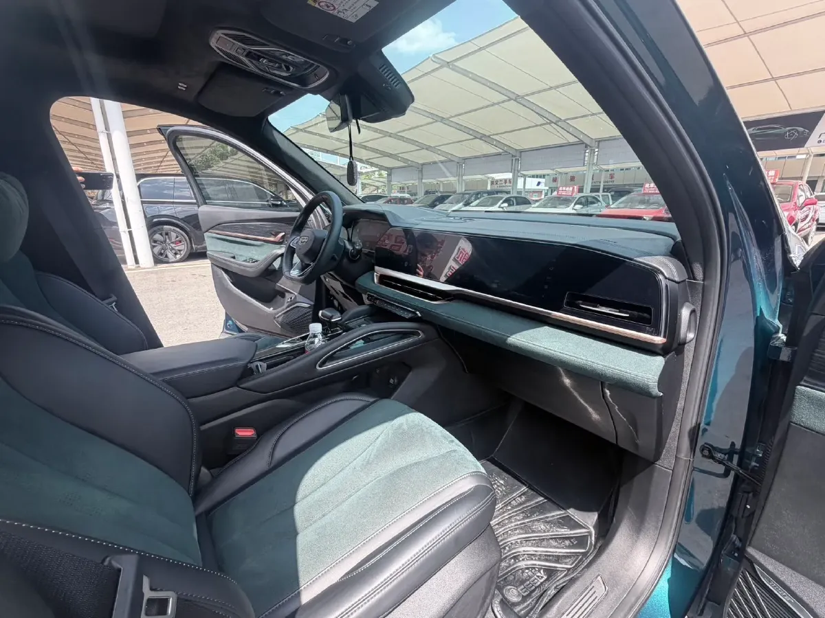 2021 Geely Monjaro 2.0T 218HP L4 7DCT,autocango,china used car exporter,china ev exporter,chinese used car exporter,chinese used ev exporter