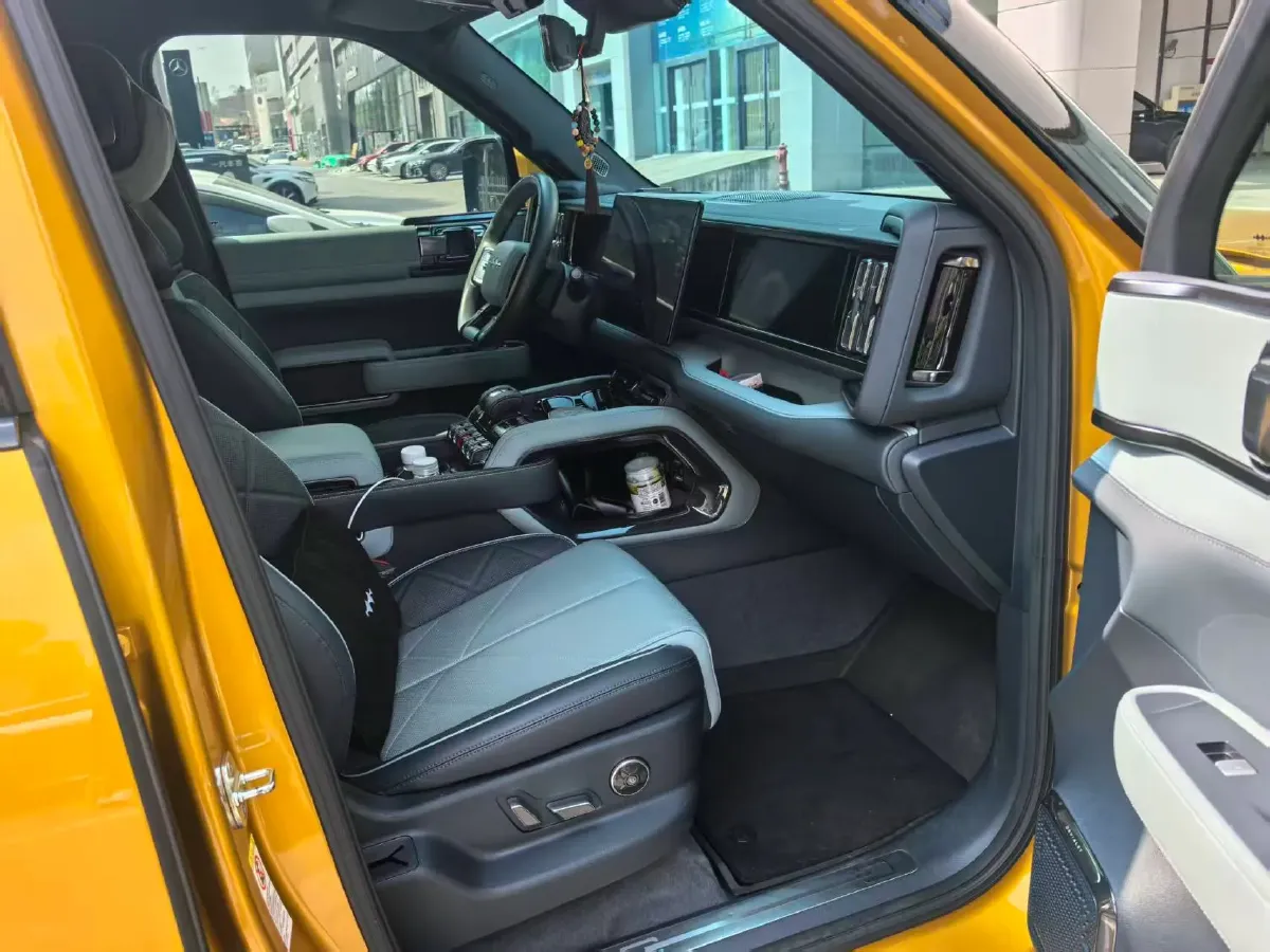 2023 Toyota Crown Kluger 2.5L 189HP L4 E-CVT Hybrid,autocango,china used car exporter,china ev exporter,chinese used car exporter,chinese used ev exporter